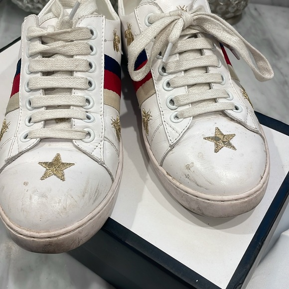 Gucci bee sneakers size 6 - Picture 3 of 7